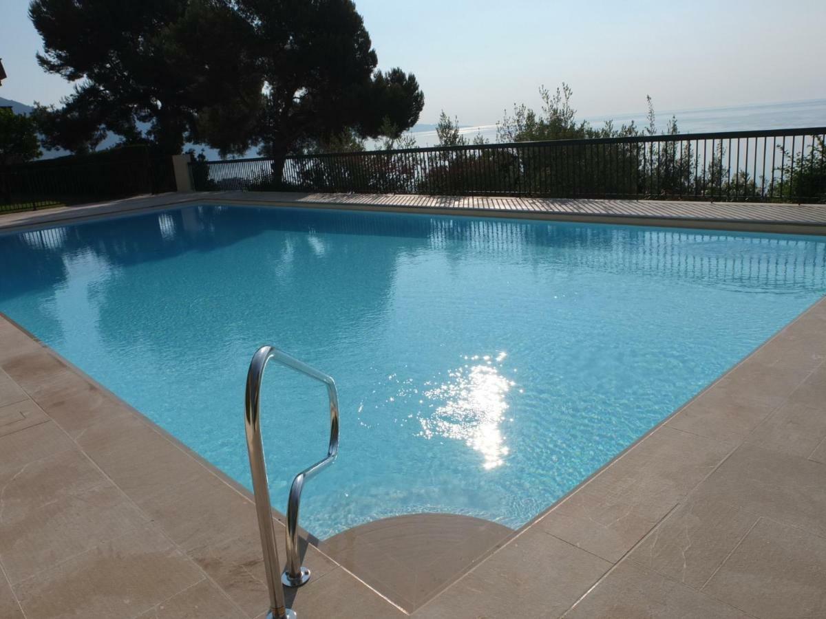 Appartement Le Belvedere Roquebrune-Cap-Martin Exterior photo
